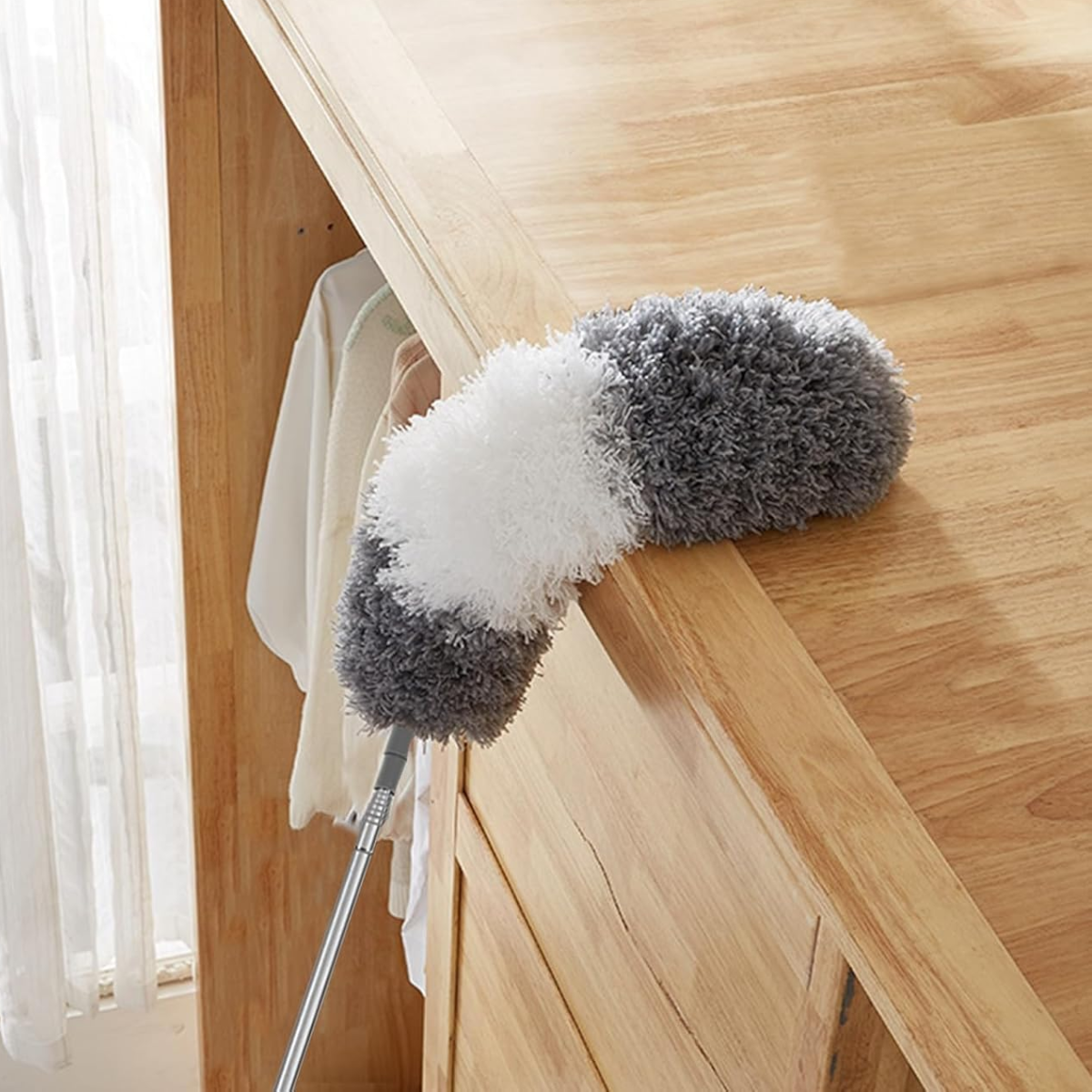 High-Reach "Dust Magnet" Extender